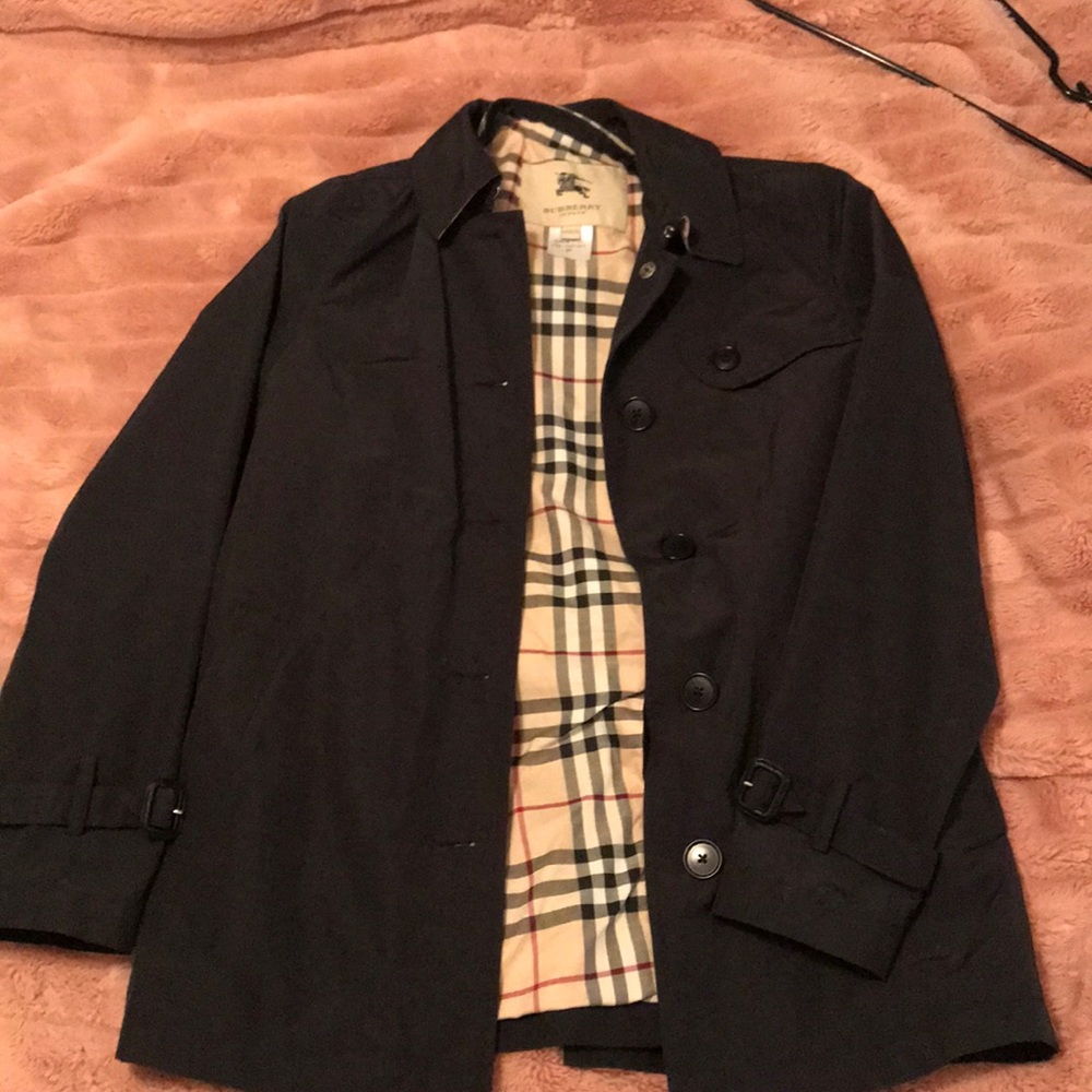 Burberry coat Used twice 🚨
